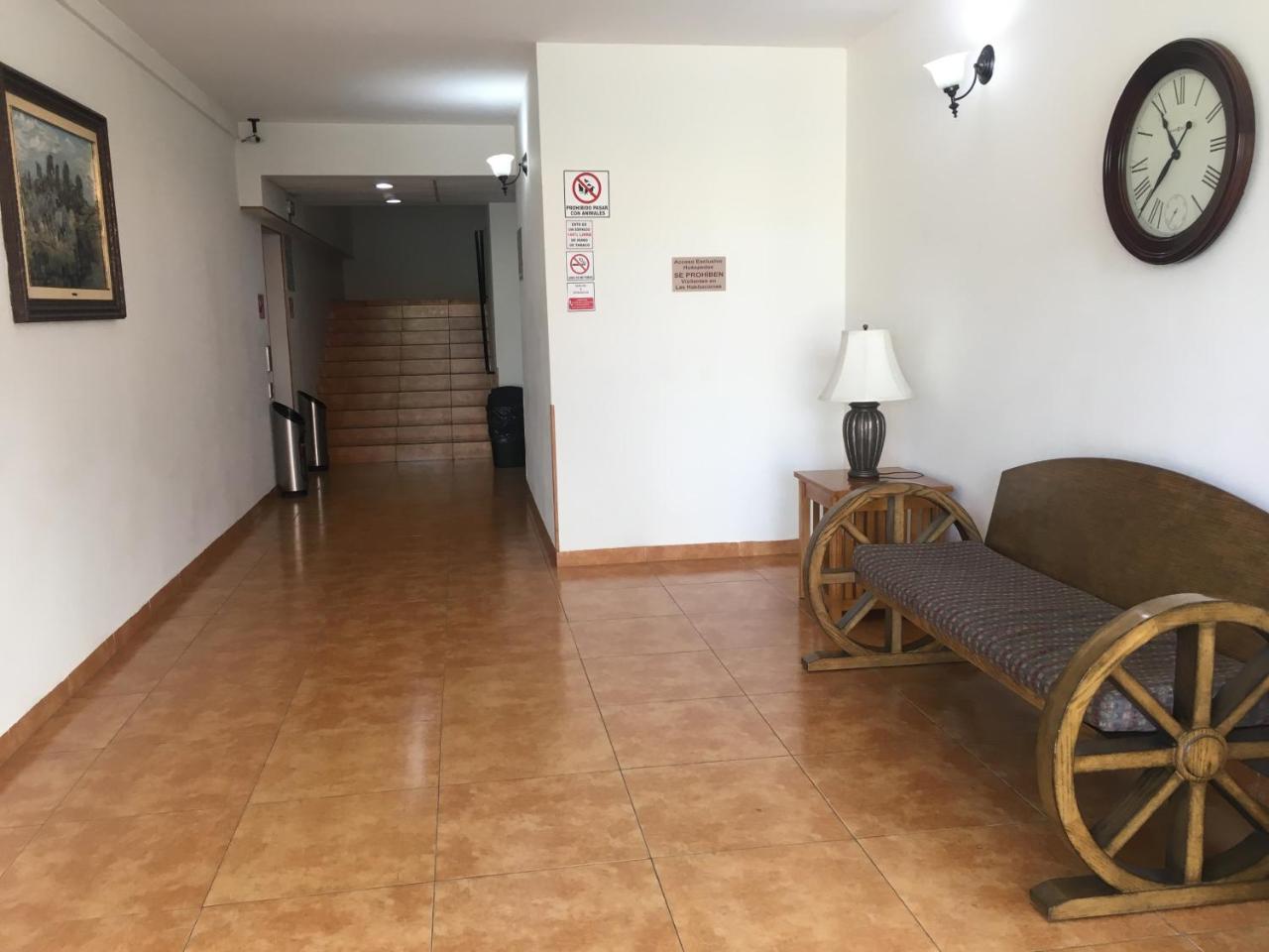 Hotel Oliver Inn Toluca Buitenkant foto