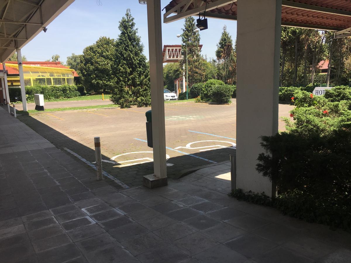 Hotel Oliver Inn Toluca Buitenkant foto